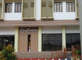 RedDoorz Plus Near McArthur Park Tacloban，位于独鲁万的酒店