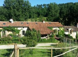 Romantic Mill Cottage 30 min from Bergerac France，位于Sourzac的度假屋