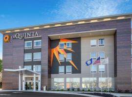 La Quinta Inn & Suites by Wyndham Manassas, VA- Dulles Airport，位于马纳萨斯Westfields Golf Club附近的酒店