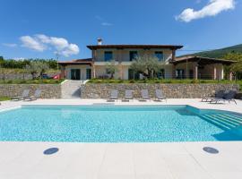 Kamp Brda Camping and rooms，位于Kojsko的酒店