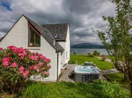 Seabank Lochside Farmhouse
