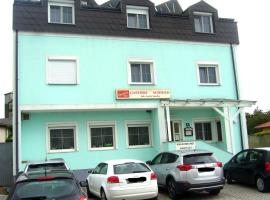 Gasthof Schmied Smolka，位于Enzersdorf an der Fischa的酒店