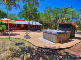 Affinity Retreat Cabin，位于Payton的酒店