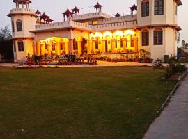 Bhanu Mahal - A Heritage Homestay，位于潘切库拉的民宿