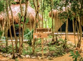 Akumal Natura Glamping，位于艾库玛尔的酒店