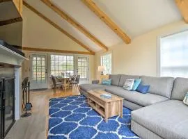 Chic Dover Home with Hot Tub 1 Mi to Golf!
