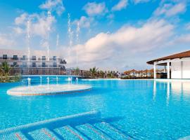 Melia Dunas Beach Resort & Spa - All Inclusive，位于圣玛丽亚的酒店