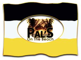 Pal's on the beach - Dangriga, Belize，位于丹格里加的酒店