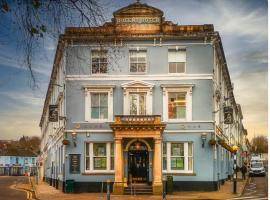 Queens Hotel，位于纽波特的酒店