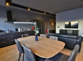 Akureyri Lux Apartments with hot tub access