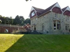 Country Manor House with indoor pool and hot tub