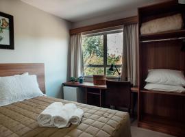 Vallér Montanha Hotel，位于拉热阿杜的酒店
