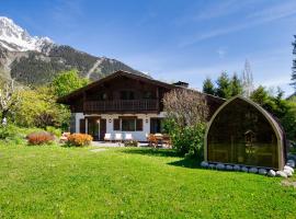 Chalet 280m2 Sauna Cinema 12pax Heart of Les Praz，位于夏蒙尼-勃朗峰的高尔夫酒店