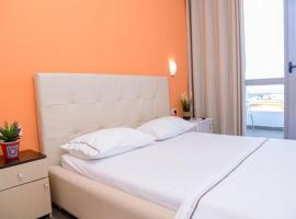 Hotel Aurora，位于伏罗拉的酒店