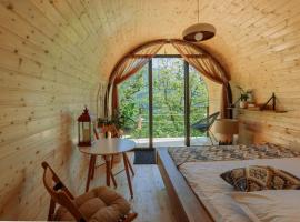Woodhide - Cottages near Batumi, Georgia，位于Zeda Ch'khutunet'i的酒店