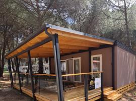 Lux Camp Bi Village, Mobile home Villa Dado，位于法扎纳的豪华帐篷营地