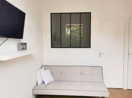 #4 Joli appartement à 2 pas du Métro et Paris 20