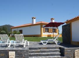 Casa da Eira em Dornes - Casa de campo familiar com piscina，位于多奈斯的度假短租房