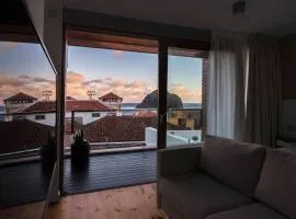 Vivienda El Ciprés. Terraza con espectaculares vistas al Mar.