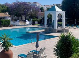 Villa c/ piscina próxima da praia，位于卡巴纳斯·德·塔维拉的度假屋