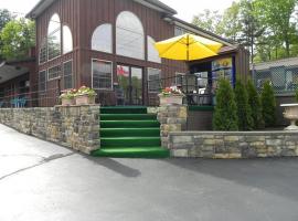 Mohican Resort Motel, Conveniently located to all Lake George attractions，位于乔治湖的酒店