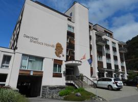 Hotel Sherlock Holmes "nur 200 m zur Gondelbahn Hasliberg"，位于迈林根的酒店