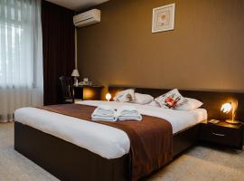 TipTop Hotel CITY CENTER，位于基希讷乌的酒店