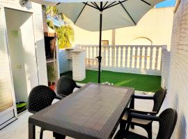 Townhouse with bbq and pools - Costa Hispania，位于马力诺港的酒店