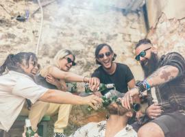 Booze & Snooze Social Hostel，位于斯普利特的酒店