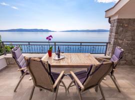 阿德里亚蒂阿卡别墅酒店，位于斯维蒂尤拉伊的酒店