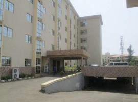 Room in Apartment - Ayalla Hotels Suites-abuja Royal Suite，位于哈科特港的住宿加早餐旅馆