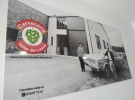 Edificio Valles del Lúpulo (DUPLEX)，位于阿斯托加的酒店