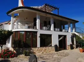 特拉马力克住宿加早餐酒店