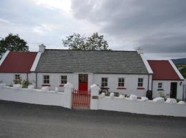 Cecil's Cottage, Ballynary, Buncrana by Wild Atlantic Wanderer，位于班克拉那的别墅