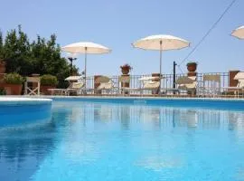 卡塔兰诺别墅酒店