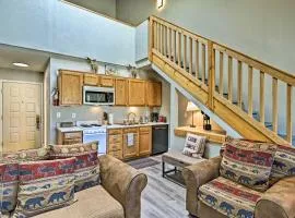 Cozy Mountain Condo with Pool 2 Mi to Granby Ranch!