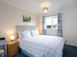 Ideal Central Edinburgh location with free on-site private parking