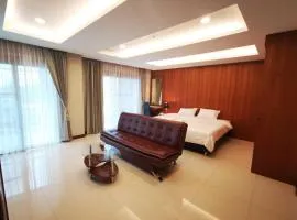 Private 111 square meters 2 bedrooms city ChiangMai