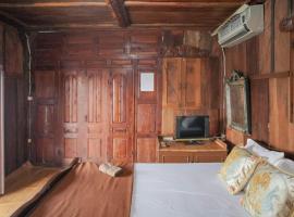 RedDoorz Syariah At Kotabaru M Yamin Street Pontianak，位于坤甸的酒店