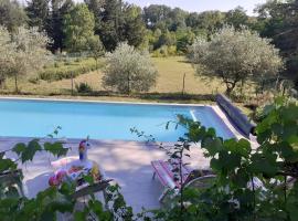 Gîte Gard 4-5 personnes Piscine et rivière，位于Saint-Julien-de-Cassagnas的公寓