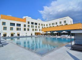 mk hotel tirana，位于地拉那特蕾莎修女国际机场 - TIA附近的酒店