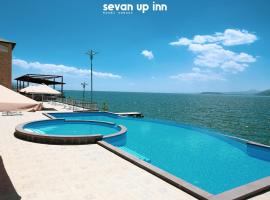 Sevan Resort, Sevan Up Inn，位于塞凡的酒店