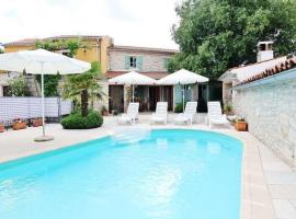 Holiday Home in Burici with Pool (4279)，位于Burići的酒店