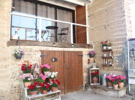 LE GRENIER，位于Mépin的酒店