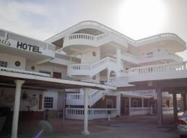 Las Palmas Hotel，位于科罗萨尔的酒店