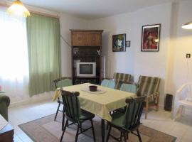 Holiday home in Csopak/Balaton 18315，位于乔保克的酒店