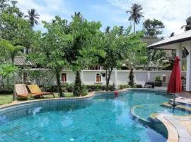 4 Bedroom Villa 4-30 seconds walk to the beach SDV025-By Samui Dream Villas