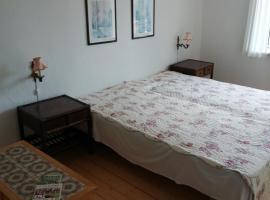 Hotel Lyne，位于Lyne的酒店