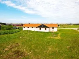 10 person holiday home in Harboøre-By Traum