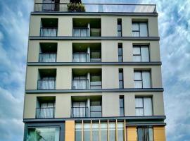 M2 Hotel Waterside，位于帕夭的酒店